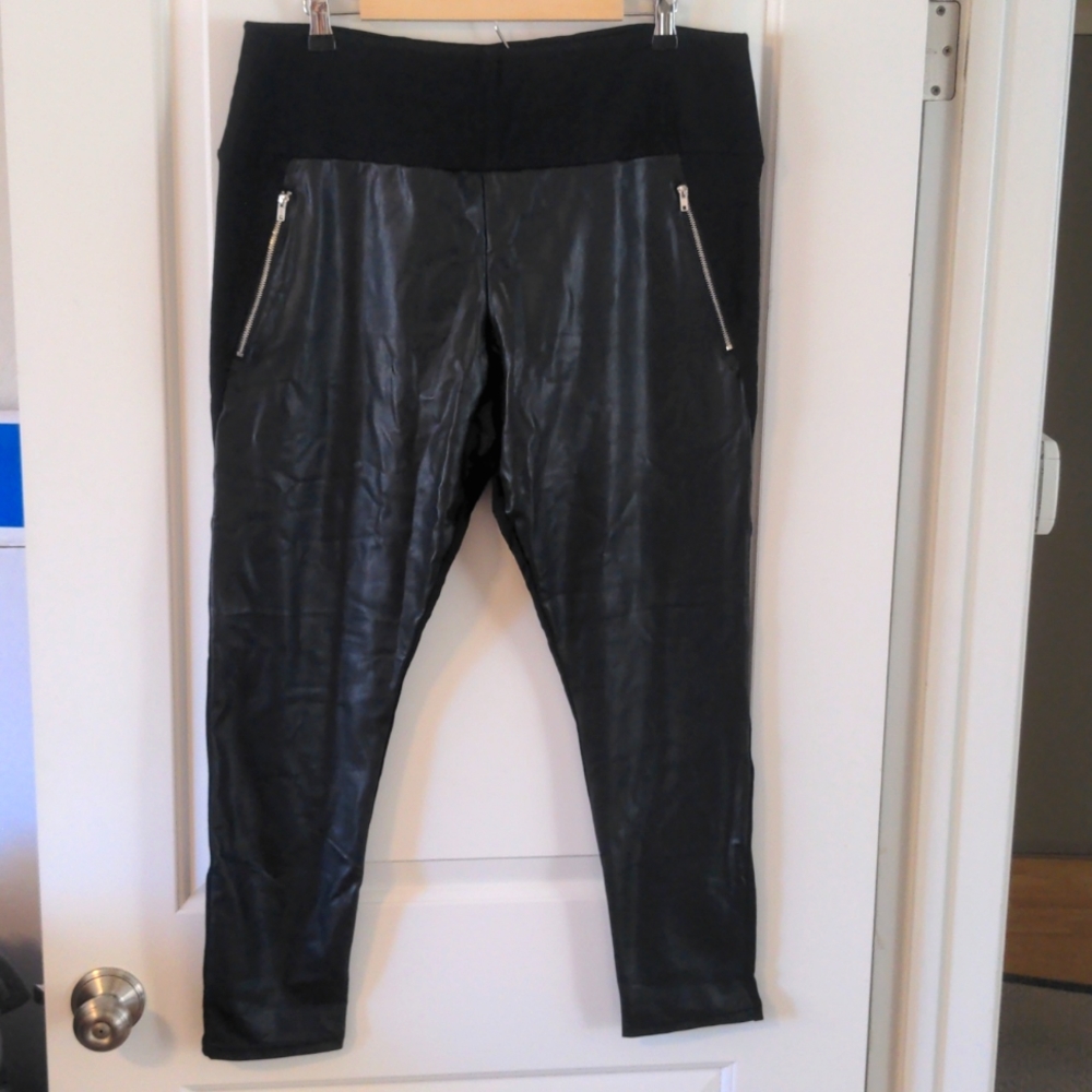 Pleather Zipper Detailed Leggings by New York & Company XXL